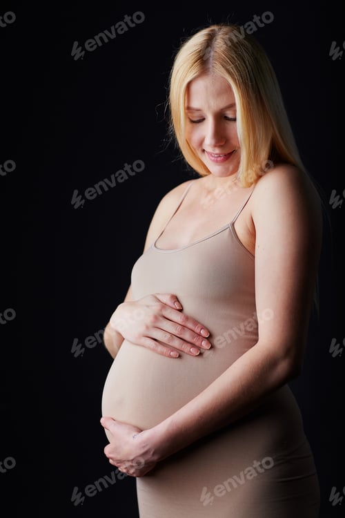 Preview: Pregnant female