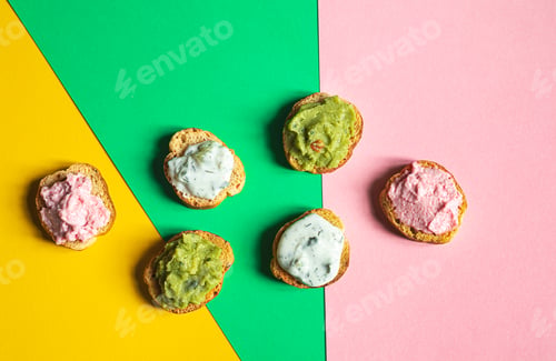 Preview: Crostini appetizers with tarama, tzatziki and guacamole