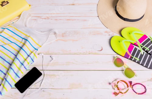 Preview: Bright summer beach look