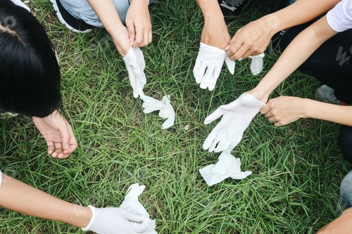 Preview: People Wearing Gloves