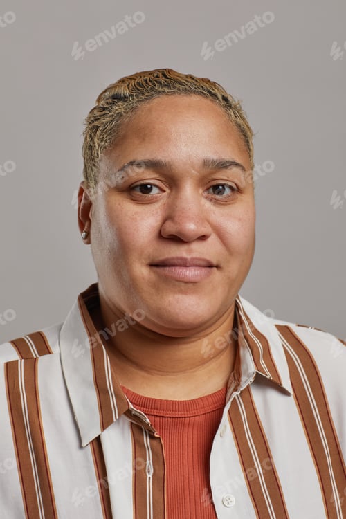 Preview: Short Haired Mixed Race Woman on Grey
