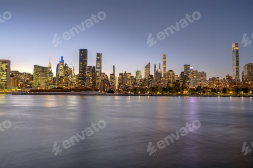 Preview: The skyline of Midtown Manhattan after sunset