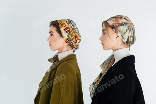Preview: side view of women in patterned headscarves isolated on white