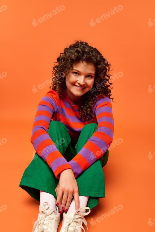 Preview: A burst of color: curly girl in vibrant attire