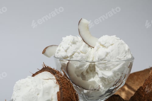 Preview: Summer dessert - ice cream, ice cream with coconut