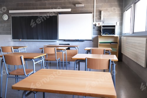 Preview: Empty high school classroom with natural light. Education.