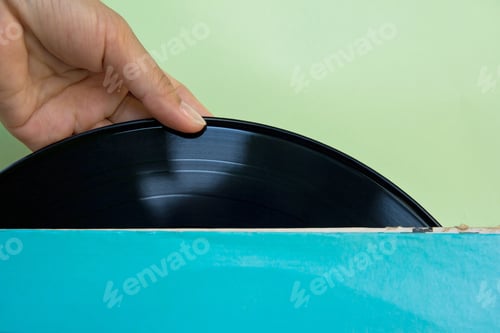 Preview: Holding A Record