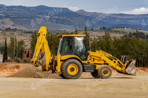 Preview: yellow excavator at work