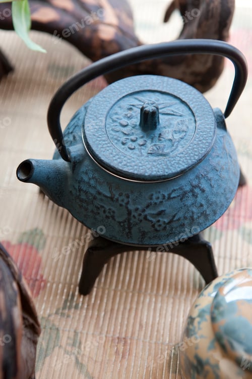Preview: Chinese iron teapot