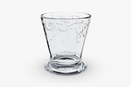 Copo de cristal em relevo