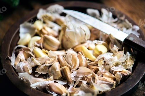 Preview: Closeup of fresh garlic cloves