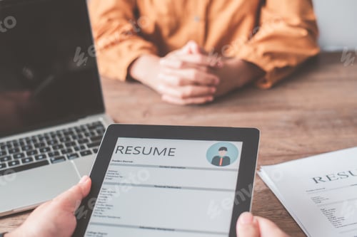 Preview: HR managers are interviewing job applicants who fill out their resume on the job.