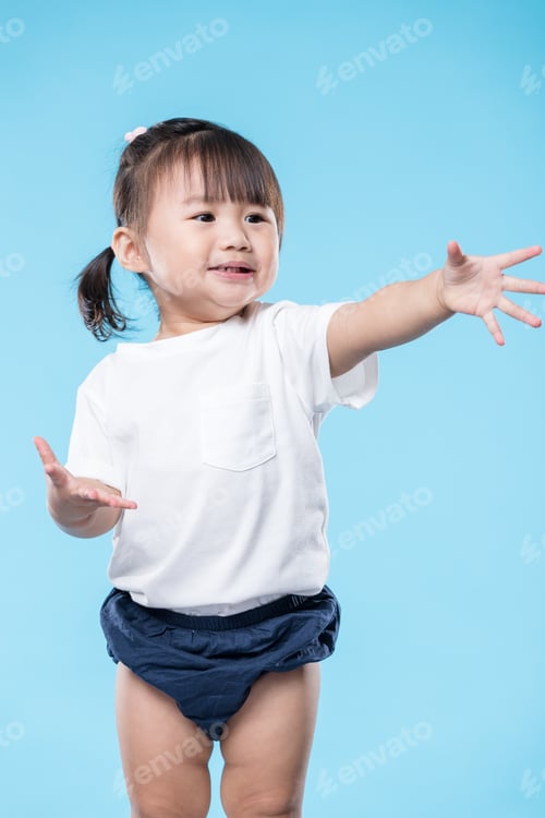 Preview: Little girl open palm and raise up