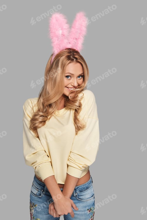 Preview: Pretty bunny.