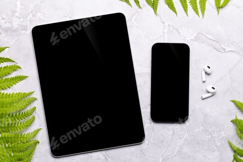 Preview: Smartphone and tablet with blank screen