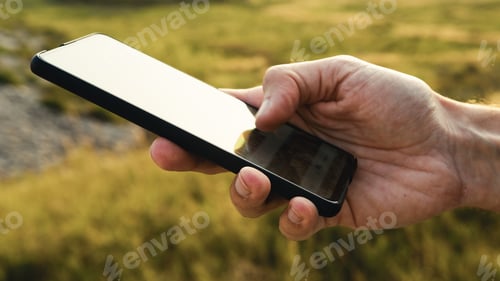 Preview: Hand types on mobile phone