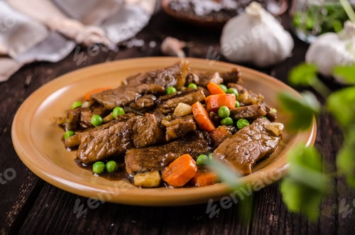 Preview: Pork medallions with vegetable and soy garlic sauce