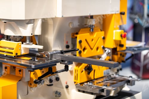 Preview: Punching steelworker machine