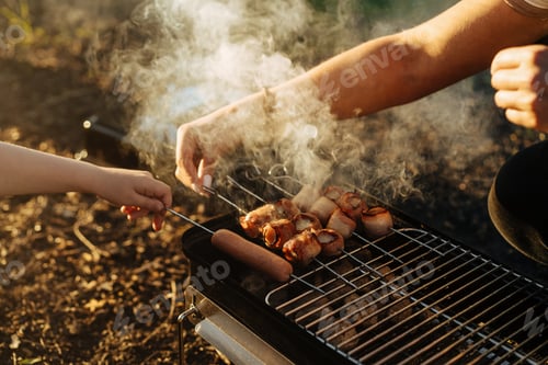 Preview: Woman making grill on griddle