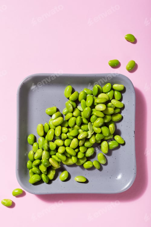 Preview: Green fresh soybeans