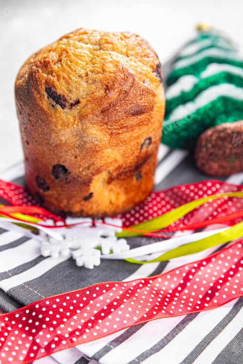 Preview: panettone christmas baking sweet pastry dried fruits chocolate Christmas sweet dessert holiday treat