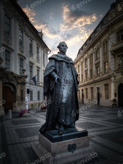 Preview: Statue of Samuel von Brukenthal in Sibiu’s old town.