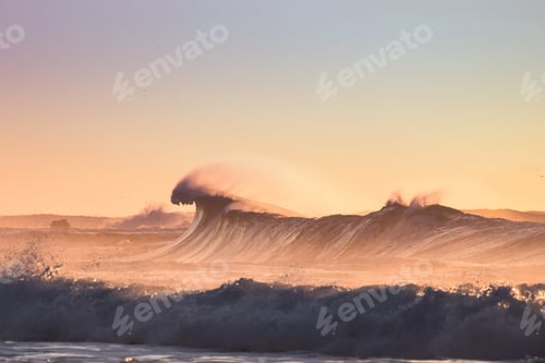 Preview: ✨ nominated ✨
The ocean waves at their shapely best. Power of nature