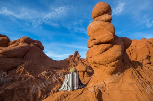 Preview: Hike in Utah in poncho