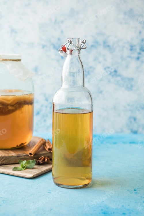 Preview: Raw fermented homemade alcoholic or non alcogolic kombucha. Ice tea with healthy natural probiotic