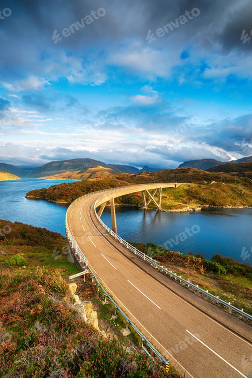 Preview: The Kylescu Bridge crossing Loch a' Chàirn