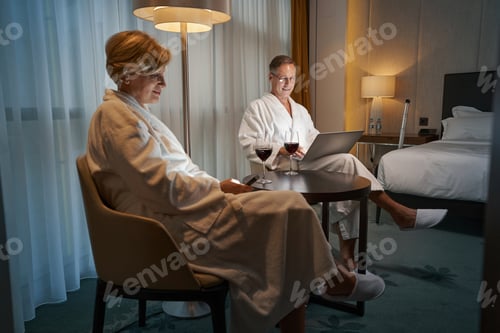 Preview: Modern enterpreneurs using an opportunity to work from a hotel