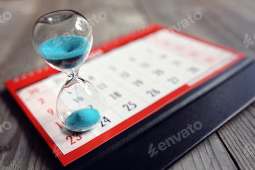 Preview: Hourglass on calendar