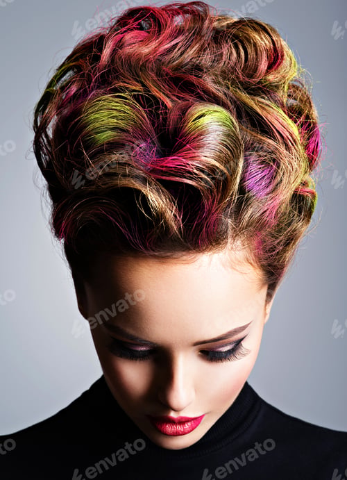 Preview: Beautiful woman with a stylish hairstyle