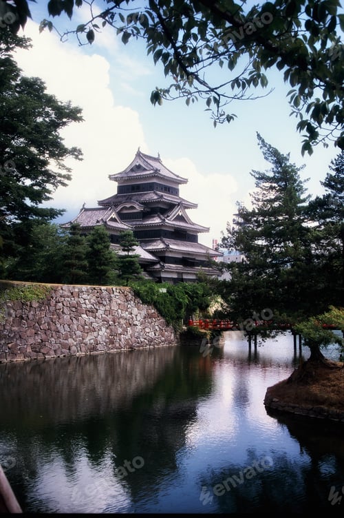 Preview: Vertical shot of the Matsumoto Castle in Tokyo, Japan.
