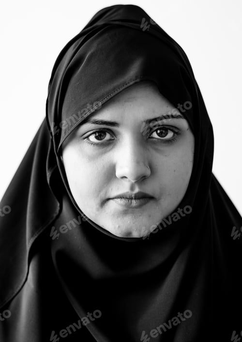 Preview: Portrait of a Muslim woman