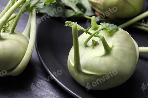 Preview: Ripe kohlrabi plants on plate, closeup view
