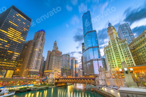 Preview: Chicago, Illinois, USA cityscape on the river
