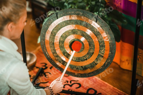 Preview: Gong in sound therapy