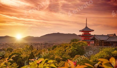 Preview: Kiyomizudera temple at sunset, Kyoto, Japan
