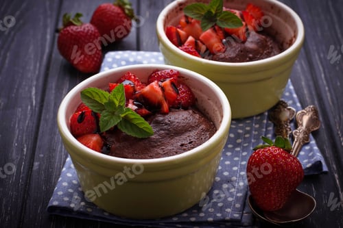 Preview: Chocolate cake in ramekin prepared in microwave