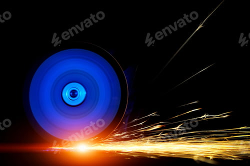 Preview: Worker cutting metal with grinder