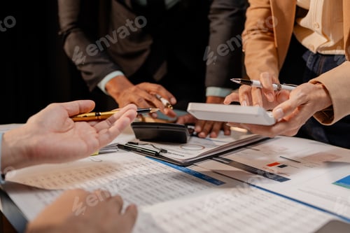 Preview: A group of business people are discussing company figures to resolve quarter of the year's losses, A
