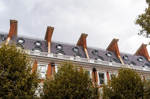 Preview: Low angle view of old luxury residential building in London