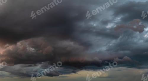 Preview: Heavy rainfall during summer thunderstorm in Florida