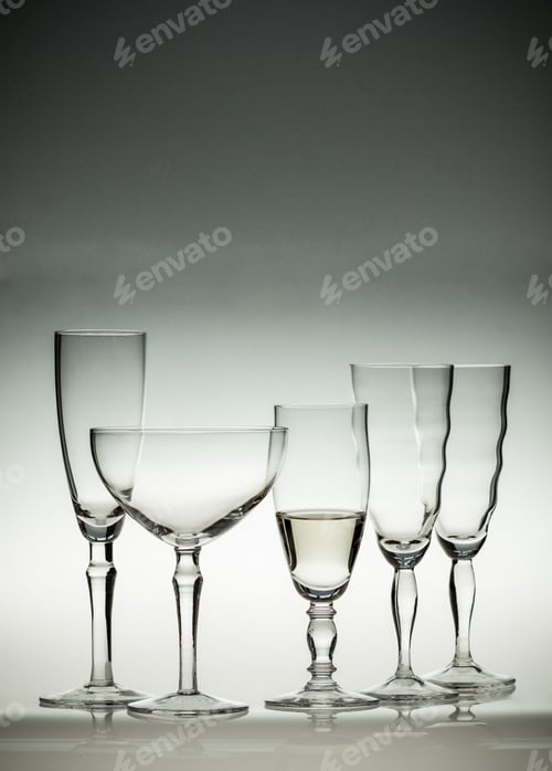 Preview: wine glasses. on a grey background