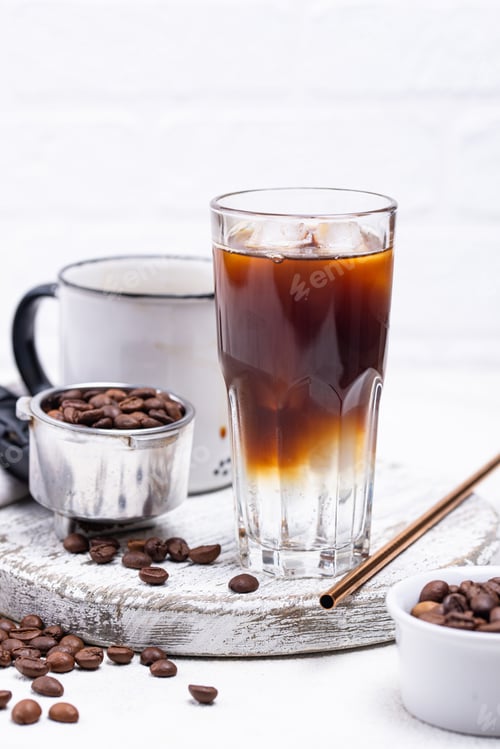Preview: Espresso tonic, trendy coffee drink