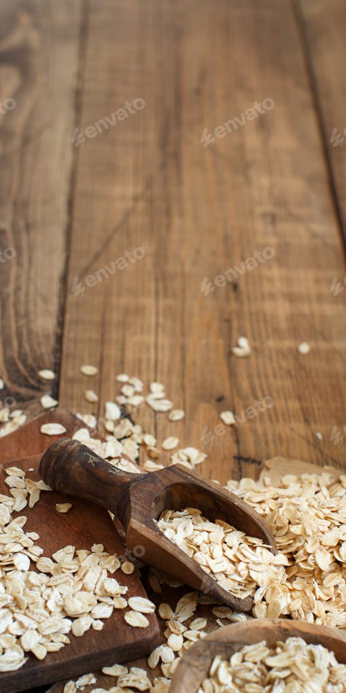 Preview: Rolled oats with a spoon