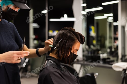 Preview: woman in beauty salon