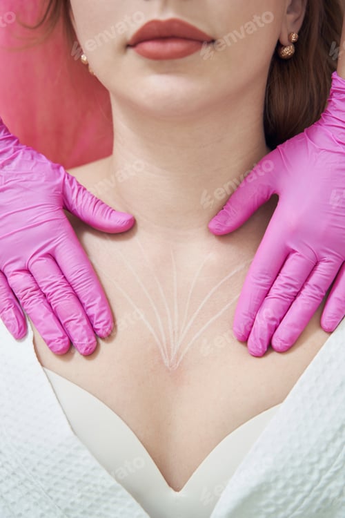 Preview: Elegant unrecognized woman during the aesthetic procedure in medicine center