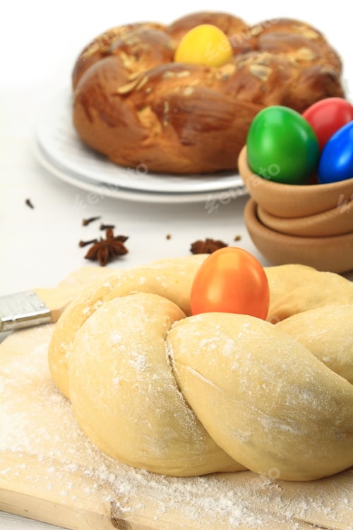 Preview: Easter sweet bread dough with multicolored eggs